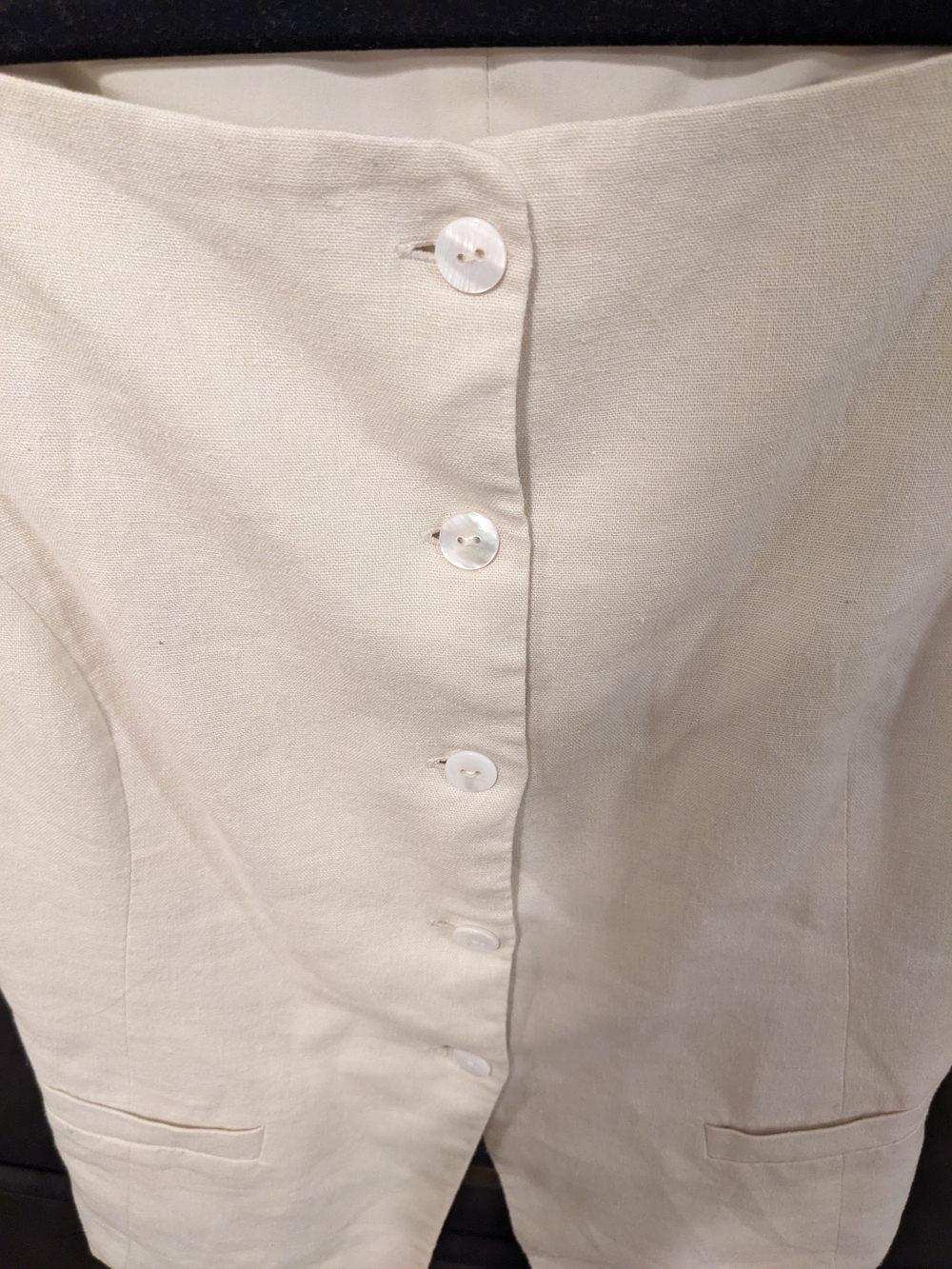 WAYF Cream Square-Neck Button Front Linen Tank - Picture 4 of 6